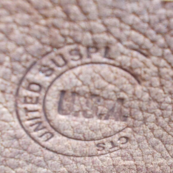 United SUSPL Embossed Leather Wallet/Wristlet Approx. 8"x4" - Picture 3 of 4